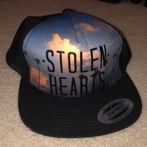 Volcom stolen hearts snapback